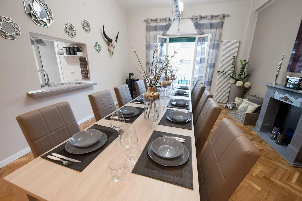 Apartment Grandapartments Via Merliani Napoli Italy